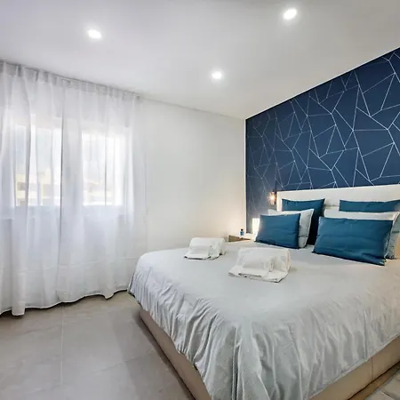 Oura Sunset البوفيرا